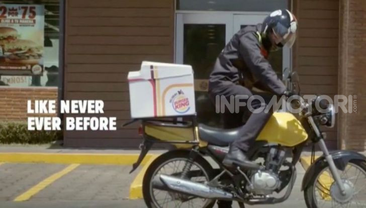 Burger King lancia le consegne a chi è bloccato nel traffico con “Traffic Jam Whopper” - Foto 7 di 12