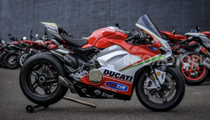Ducati: arriva la V4 R in versione StreetFighter - Foto 3 di 7