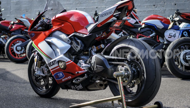 Ducati: arriva la V4 R in versione StreetFighter - Foto 5 di 7