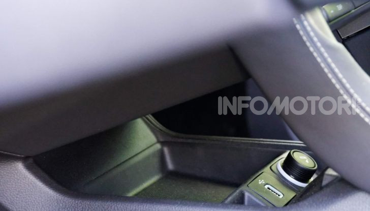 Prova video Ford Mondeo Hybrid 2.0 SW Vignale 2019, ottimi consumi reali! - Foto 23 di 61