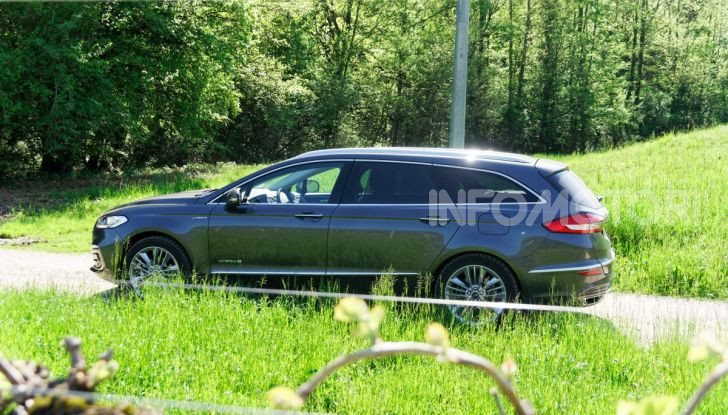 Prova video Ford Mondeo Hybrid 2.0 SW Vignale 2019, ottimi consumi reali! - Foto 43 di 61