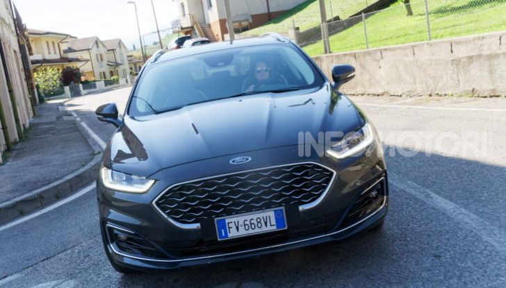 Prova video Ford Mondeo Hybrid 2.0 SW Vignale 2019, ottimi consumi reali! - Foto 58 di 61