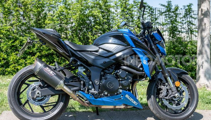 Come guidare in sicurezza la moto in quattro semplici mosse - Foto 4 di 17