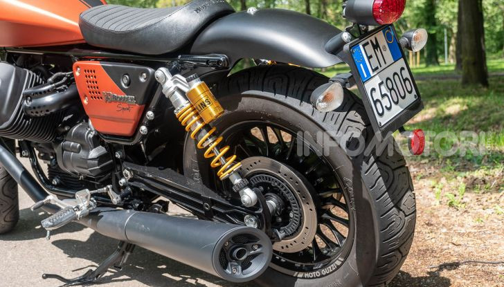 Prova su strada Moto Guzzi V9 Bobber Sport, quando l’estetica si unisce alla sostanza - Foto 32 di 48