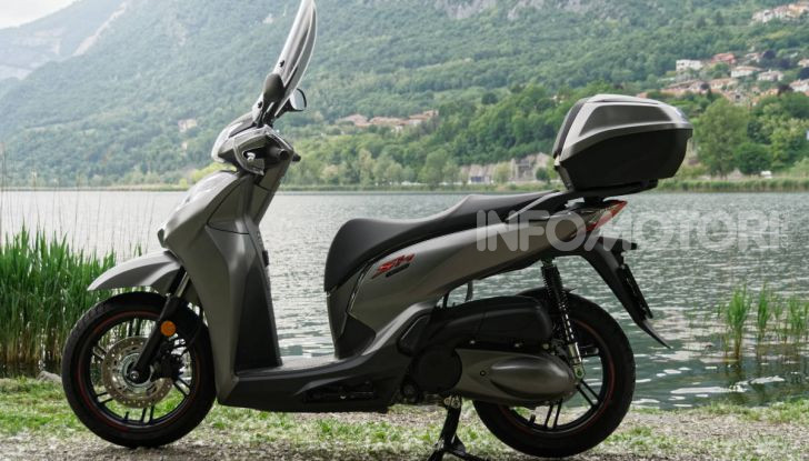 Prova Honda SH300i Sport, sempre il primo della classe! - Foto 2 di 55