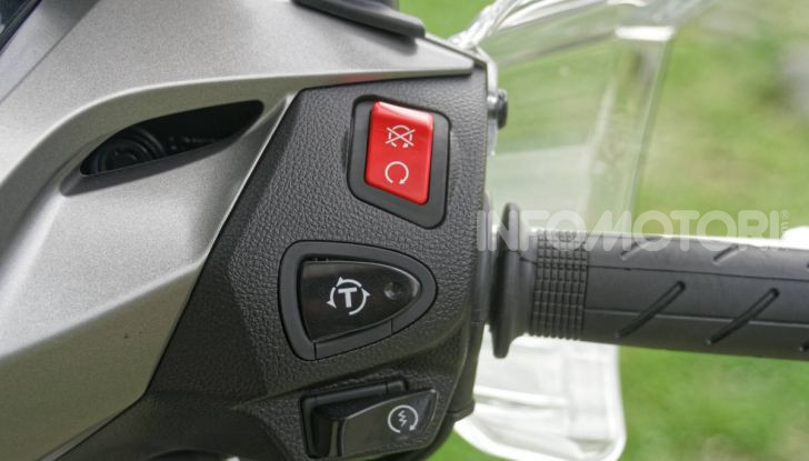 Prova Honda SH300i Sport, sempre il primo della classe! - Foto 24 di 55