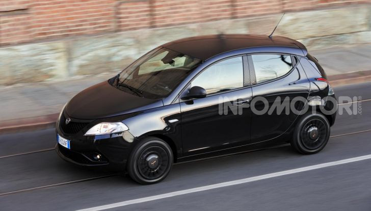 Lancia Ypsilon EcoChic Hybrid: compatta, stilosa e parca nei consumi - Foto 5 di 40