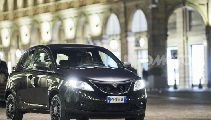 Lancia Ypsilon EcoChic Hybrid: compatta, stilosa e parca nei consumi - Foto 1 di 40