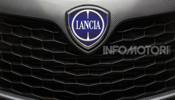 Lancia Ypsilon EcoChic Hybrid: compatta, stilosa e parca nei consumi - Foto 23 di 40