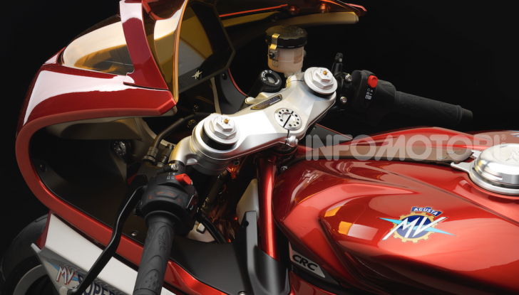 MV Agusta Superveloce 800 Serie Oro entra in produzione - Foto 9 di 9