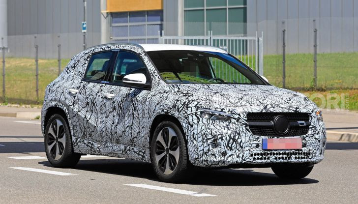 Mercedes GLA 2021, prime informazioni e foto della seconda generazione - Foto 10 di 26
