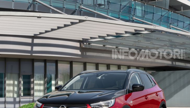 Opel Grandland X: arriva l’ibrido plug-in con trazione anteriore - Foto 8 di 12
