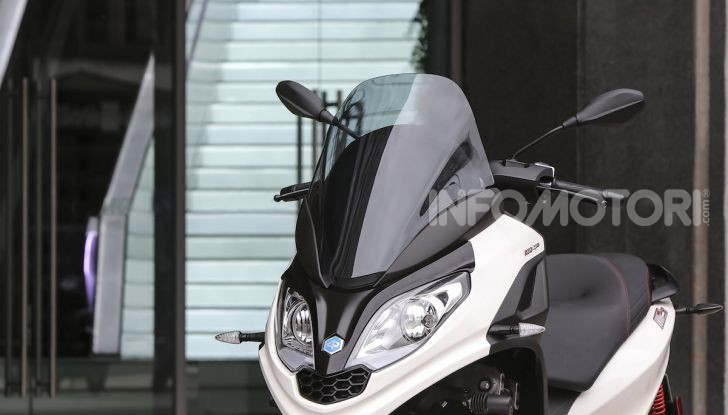 Piaggio MP3 300 hpe: il tre ruote più famoso al mondo ancora più agile e sportivo - Foto 11 di 60