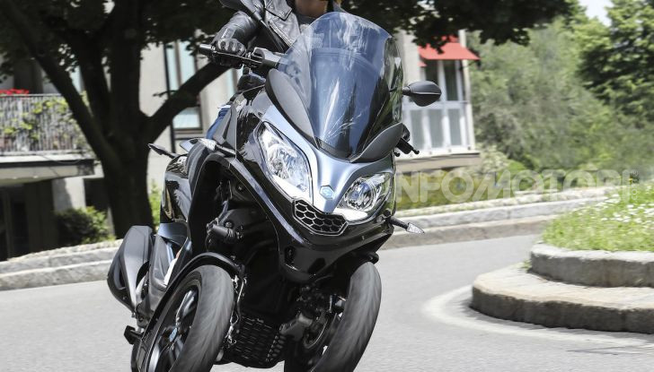 Piaggio MP3 300 hpe: il tre ruote più famoso al mondo ancora più agile e sportivo - Foto 57 di 60