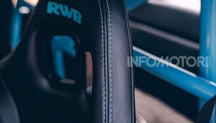 Porsche 911 Blue Riviera, il tuning di RWB - Foto 7 di 20
