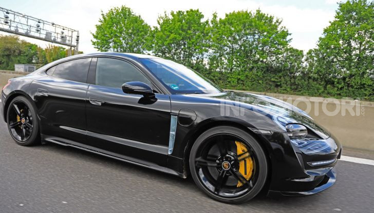 Porsche Taycan, che book: toccate le 30.000 prenotazioni - Foto 22 di 43