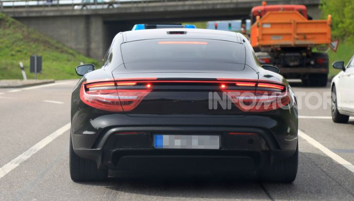 Porsche Taycan, che book: toccate le 30.000 prenotazioni - Foto 19 di 43