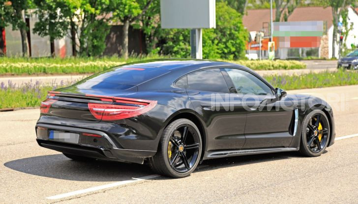 Porsche Taycan, che book: toccate le 30.000 prenotazioni - Foto 33 di 43