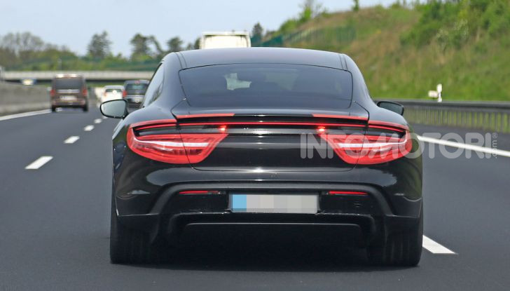 Porsche Taycan, che book: toccate le 30.000 prenotazioni - Foto 12 di 43