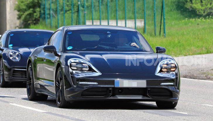 Porsche Taycan, che book: toccate le 30.000 prenotazioni - Foto 14 di 43