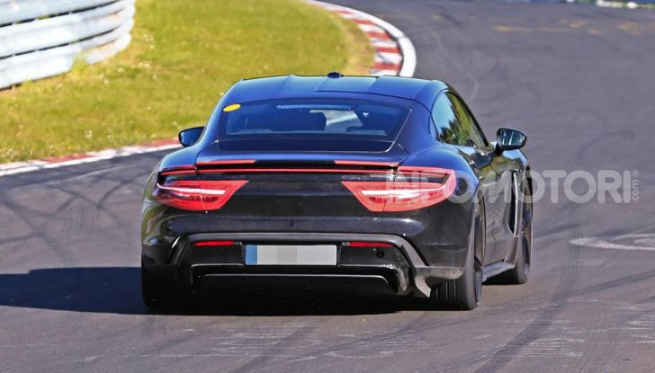 Porsche Taycan, che book: toccate le 30.000 prenotazioni - Foto 9 di 43