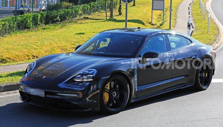 Porsche Taycan, che book: toccate le 30.000 prenotazioni - Foto 42 di 43