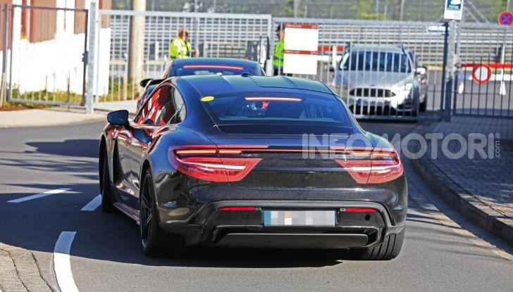 Porsche Taycan, che book: toccate le 30.000 prenotazioni - Foto 6 di 43