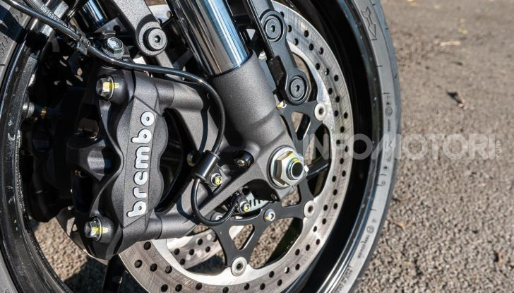 [VIDEO] Prova Suzuki GSX-S 1000 Katana, affilata di nome e di fatto - Foto 18 di 42