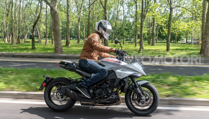 [VIDEO] Prova Suzuki GSX-S 1000 Katana, affilata di nome e di fatto - Foto 34 di 42