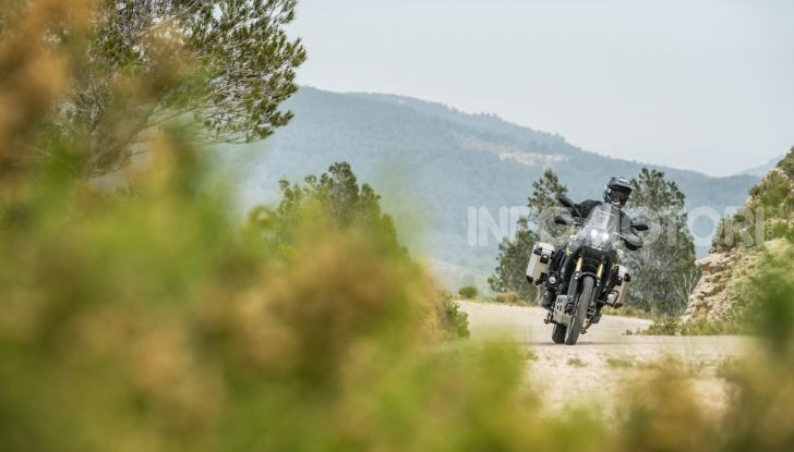 Yamaha Tenere 700 arriva nei concessionari con Explorer e Rally Pack - Foto 12 di 16