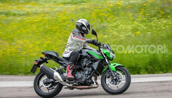 Prova Kawasaki Z400 2019: ecco la nuova naked di Akashi - Foto 22 di 23