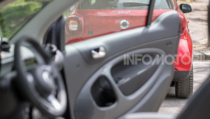 [VIDEO] Prova smart EQ fortwo e forfour: le due chiavi della città - Foto 34 di 36