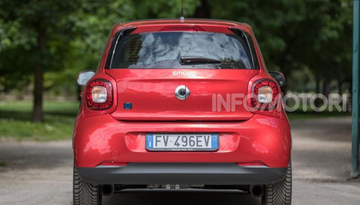 [VIDEO] Prova smart EQ fortwo e forfour: le due chiavi della città - Foto 17 di 36
