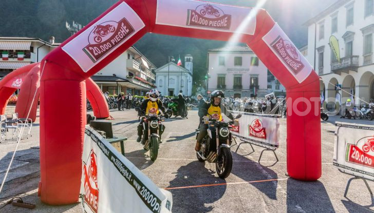 La nostra 20.000 Pieghe: un viaggio di passione con una Honda CB650R - Foto 1 di 31