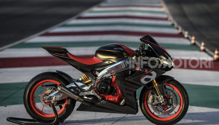 Aprilia RS 660: Tutto quello che sappiamo sulla V2 di Noale - Foto 1 di 13