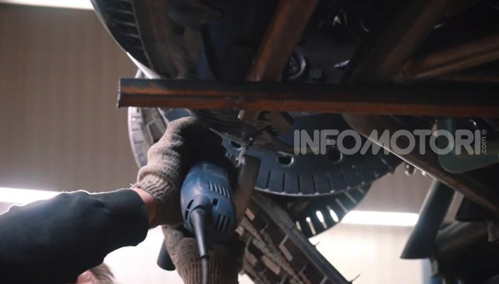 Tuning dalla Russia: ecco la Bentley con il cingolato per andare ovunque - Foto 16 di 32