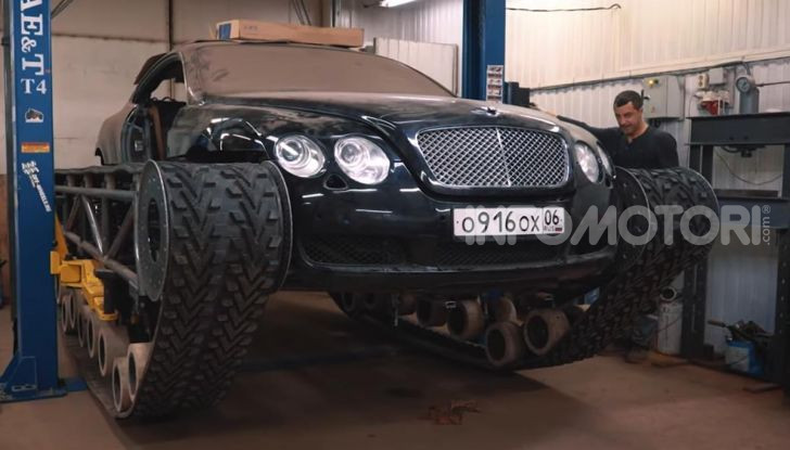 Tuning dalla Russia: ecco la Bentley con il cingolato per andare ovunque - Foto 21 di 32