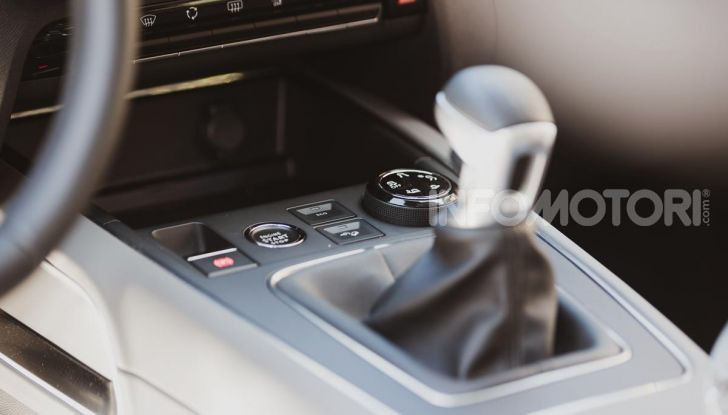 Feel Pack, la nuova versione della Citroen C5 Aircross - Foto 27 di 40