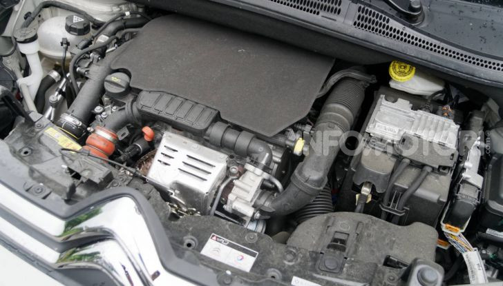 Prova video Citroen C3 Aircross: stilosa si, ma senza perdere in versatilità e spazio - Foto 18 di 50