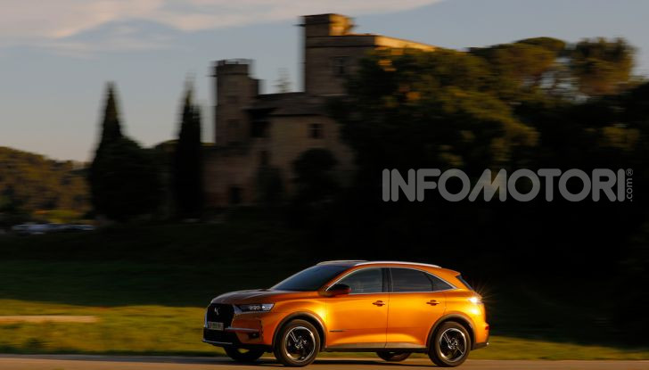 DS 7 Crossback E-Tense 4×4: solo 31 grammi di CO2 al chilometro - Foto 1 di 12