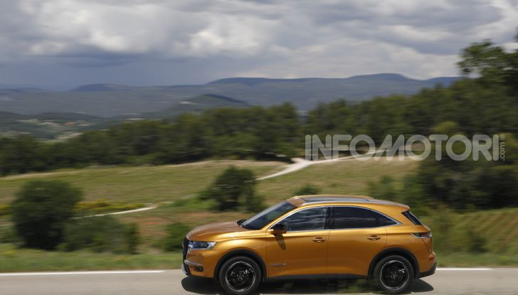 DS 7 Crossback E-Tense 4×4: solo 31 grammi di CO2 al chilometro - Foto 10 di 12