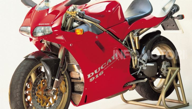 Ducati 916, la più bella di sempre: storia di un mito - Foto 2 di 5