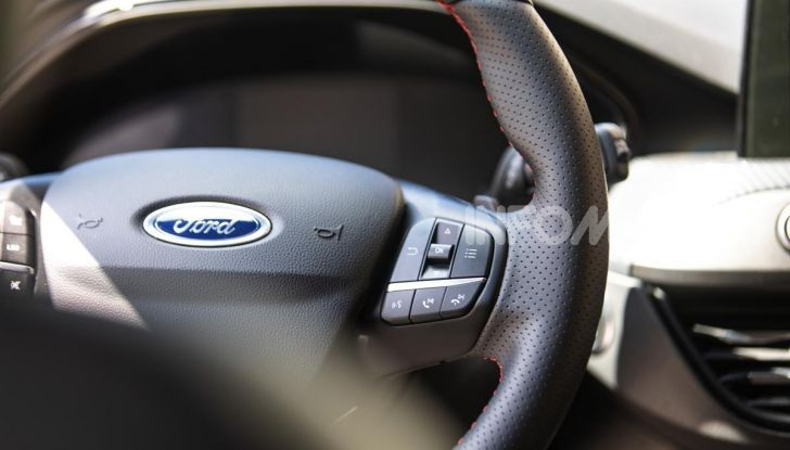 Prova Ford Focus Wagon 1.5 EcoBoost ST Line: per papà sportivi, ma non solo! - Foto 17 di 33