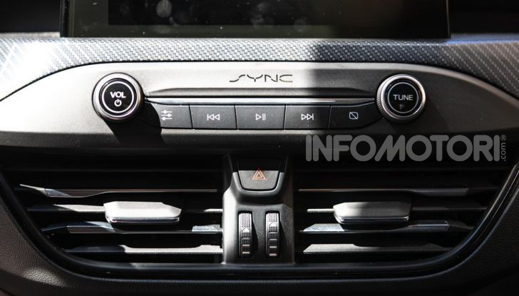 Prova Ford Focus Wagon 1.5 EcoBoost ST Line: per papà sportivi, ma non solo! - Foto 16 di 33