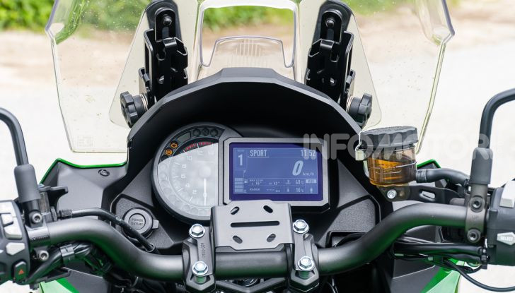 Kawasaki Versys 1000 SE 2019 strumentazione dashboard