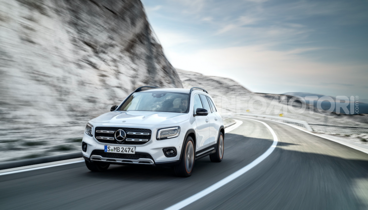 Nuova Mercedes GLB: spirito offroad, ma con tanta eleganza - Foto 4 di 16