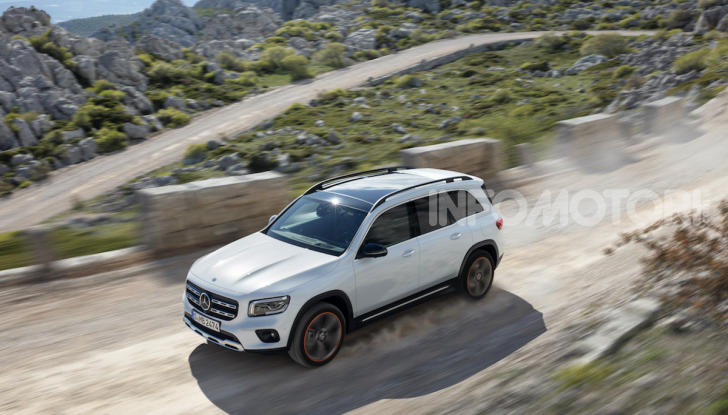 Nuova Mercedes GLB: spirito offroad, ma con tanta eleganza - Foto 3 di 16