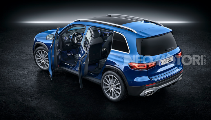 Nuova Mercedes GLB: spirito offroad, ma con tanta eleganza - Foto 1 di 16