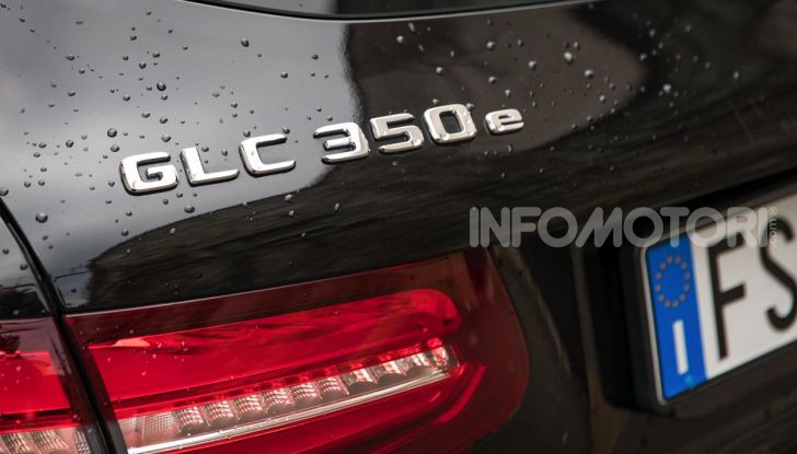 Mercedes-Benz GLC 350e: un passo in avanti verso l’elettrificazione - Foto 11 di 33
