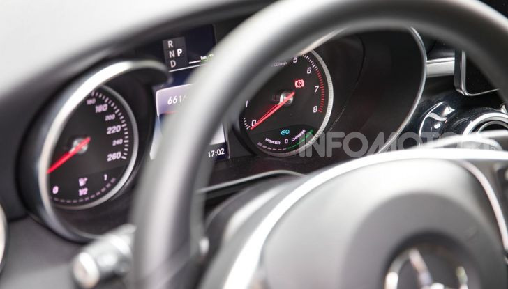 Mercedes-Benz GLC 350e: un passo in avanti verso l’elettrificazione - Foto 30 di 33